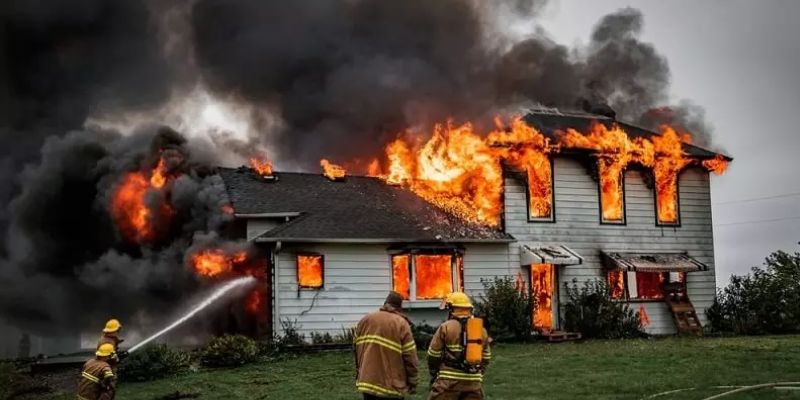 Nằm mơ thấy cháy: Liệu có phải là điềm báo xấu cho bạn? 2 Giải mã giấc mơ thấy cháy trong từng trường hợp