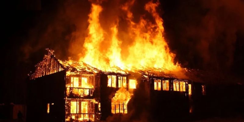 Nằm mơ thấy cháy: Liệu có phải là điềm báo xấu cho bạn? 4 Cách soi cầu lô đề dựa trên giấc mơ thấy cháy